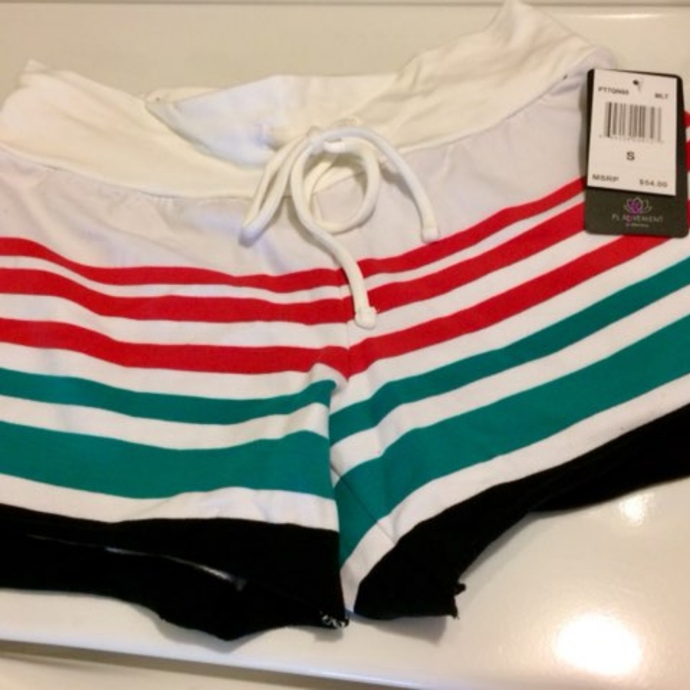 NWT Pink Lotus Yoga Shorts Small - Picture 3 of 7